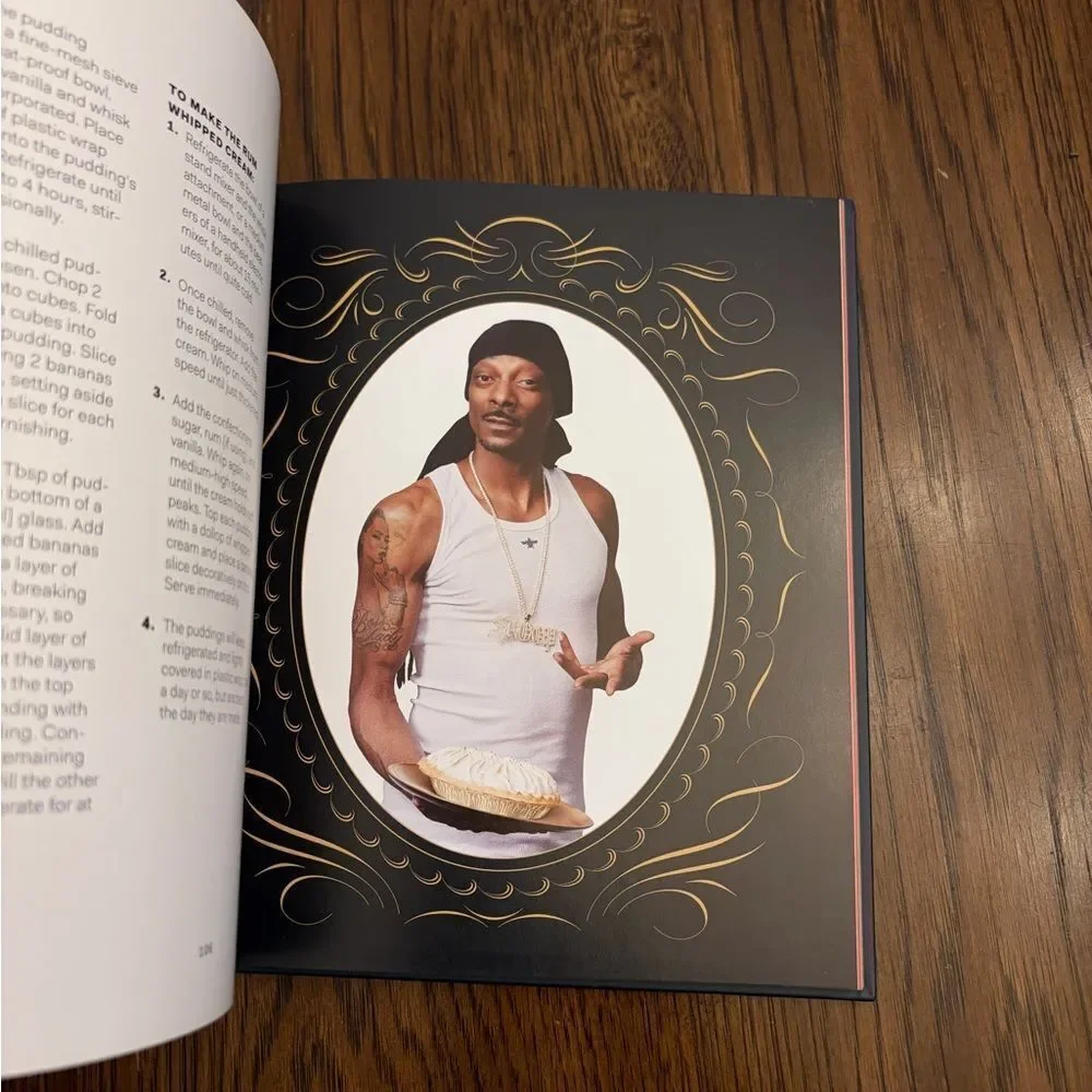 Snoop Dogg Cookbook - From Crook to Cook NWOT